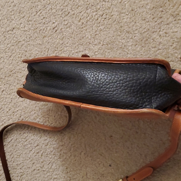 VTG Dooney & Bourke Pebble Leather Crossbody bag - Picture 4 of 11